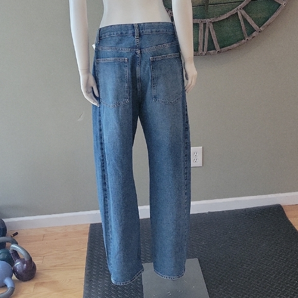 Madewell Curvy Pieced Barrel Leg Button Fly Jean - Picture 3 of 16